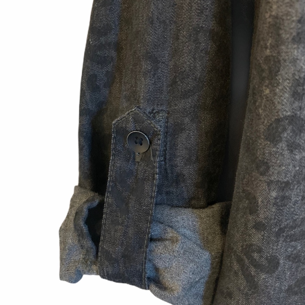 Bdg Leopard Print Chambray Button-Down Shirt Small - image 6